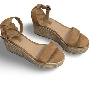 Forever 21 Platform Wedge Sandals Size 6 Tan